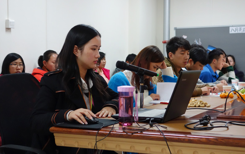 昆明天度網(wǎng)絡(luò)公司從2013年開始籌備新媒體營銷公益講座和老客戶網(wǎng)絡(luò)營銷沙龍，我們邀請了國內(nèi)網(wǎng)絡(luò)營銷和移動互聯(lián)網(wǎng)營銷專家親臨公司，為保證培訓(xùn)質(zhì)量和溝通效果，我們每次只邀請20-30家老客戶參加（全免費(fèi)），我們將秉承全公益、全免費(fèi)、不推銷任何產(chǎn)品和服務(wù)、只講干貨等原則，為新老客戶創(chuàng)造更多價(jià)值。